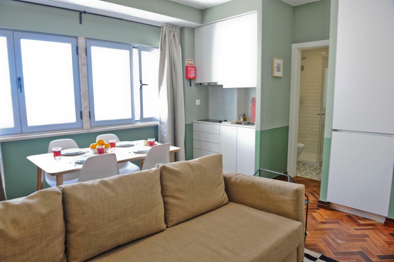 Apartment Red, Red Wine In By Misha's Place 3b Lisbon